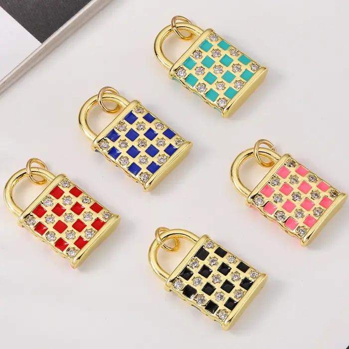 Médaillon en or plaqué avec breloques en émail coloré pour sac à main et fabrication de bijoux personnalisés femmes occasions spéciales