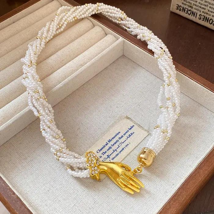 Collier de perles multicouches, chaîne de clavicule de tempérament de style palais rétro français