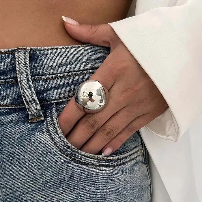 Bague en forme de boule ronde brillante en métal exagéré pour femmes et hommes