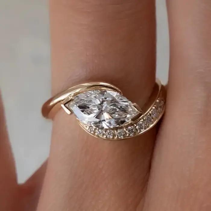 Magnifique bague pour femme incrustée de CZ blanc, couleur or tendance, géométrique, à porter au quotidien, bijoux de fête, cadeau d'anniversaire