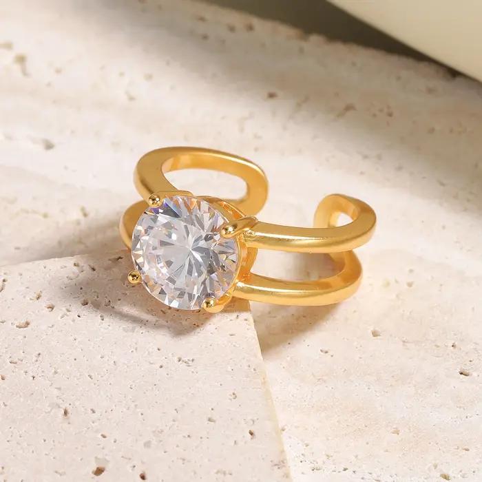 Bague élégante plaquée or avec diamants CZ pour femme, design double bande - Bijou tendance résistan