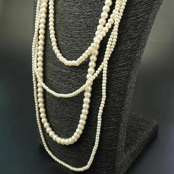 Long collier de perles de verre crème multicouche pour femme
