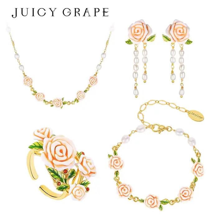 Ensemble de bijoux élégant en émail rose et perles pour femmes avec pendentifs en or karat et zirconium blanc pour occasions spéciales et cadeaux