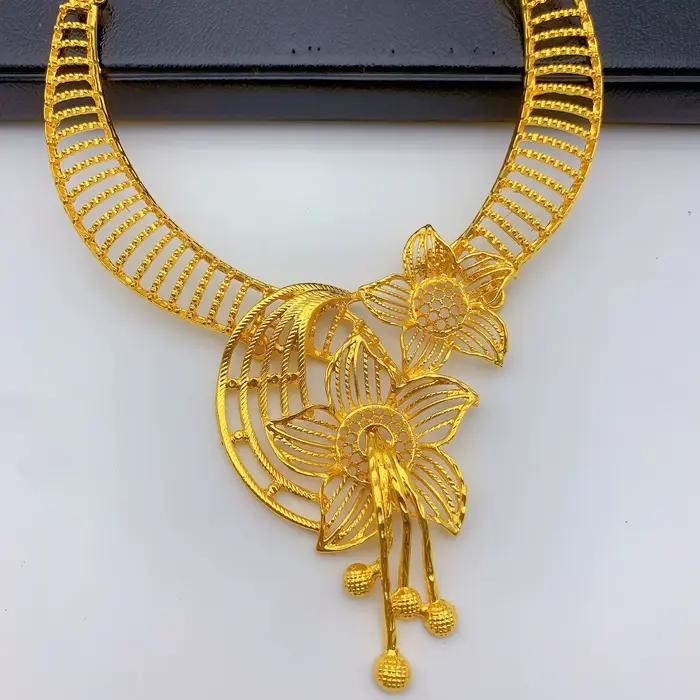 Ensemble de bijoux pour femmes collier et boucles d'oreilles doré 24K bijoux de mariage africain traditionnel à offrir pour des occasions spéciales