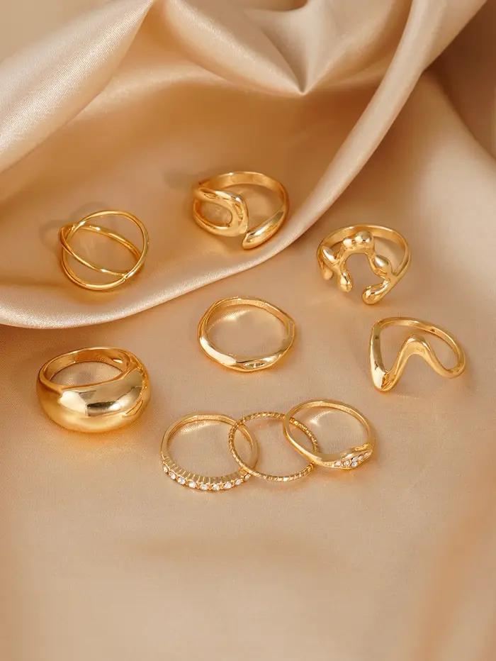 Collection de bagues élégantes en or, bandes fines empilables minimalistes, bijoux délicats à la mode pour femmes