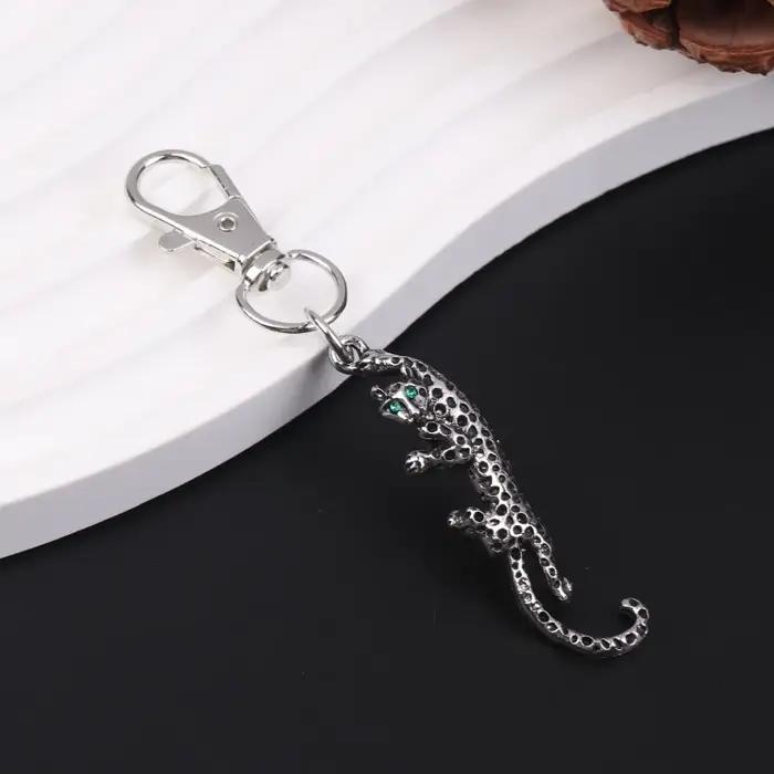 Porte-clés pendentif panthère Animal pour femmes, sac à main, breloques de voiture pour hommes, ornements, bijoux à la mode, cadeaux