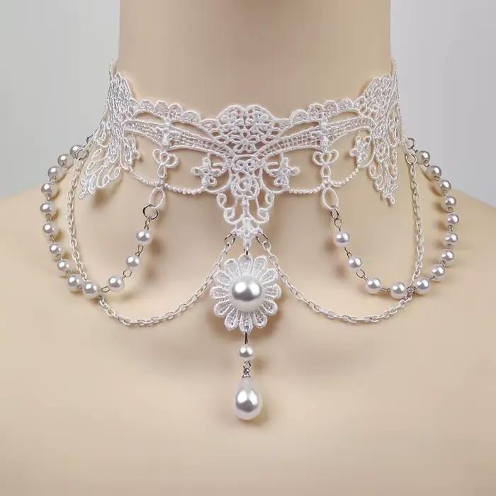 Collier de perles blanches