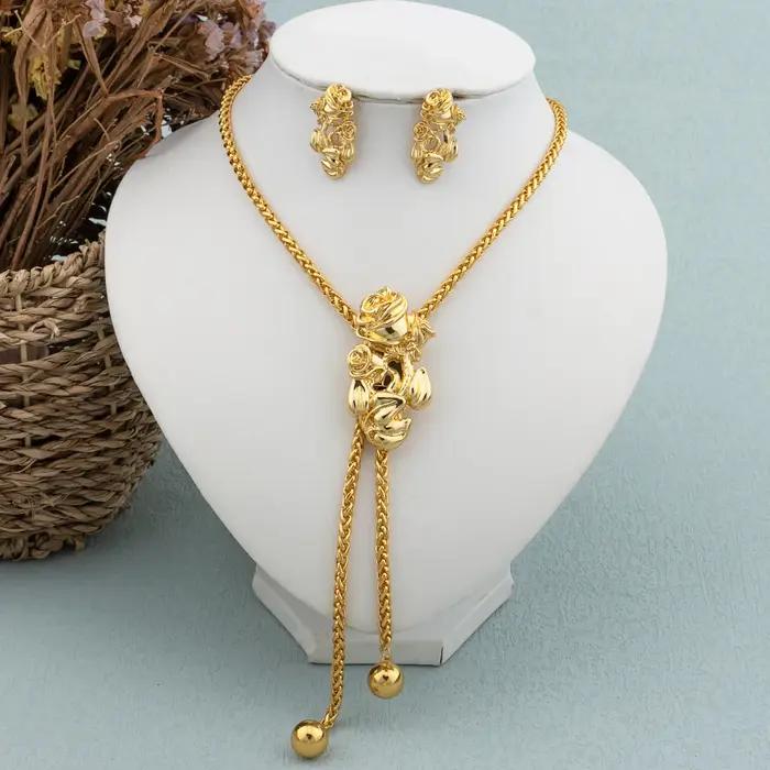 Ensemble de bijoux plaqués or pour femme