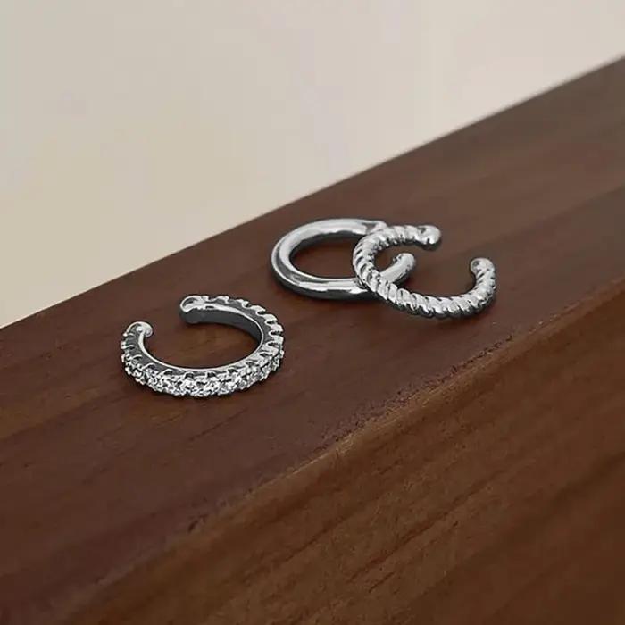 Boucles d'oreilles à clip sans piercing pour femmes en plaqué or 14 carats avec zircone cubique élégantes pour usage quotidien et occasions spéciales