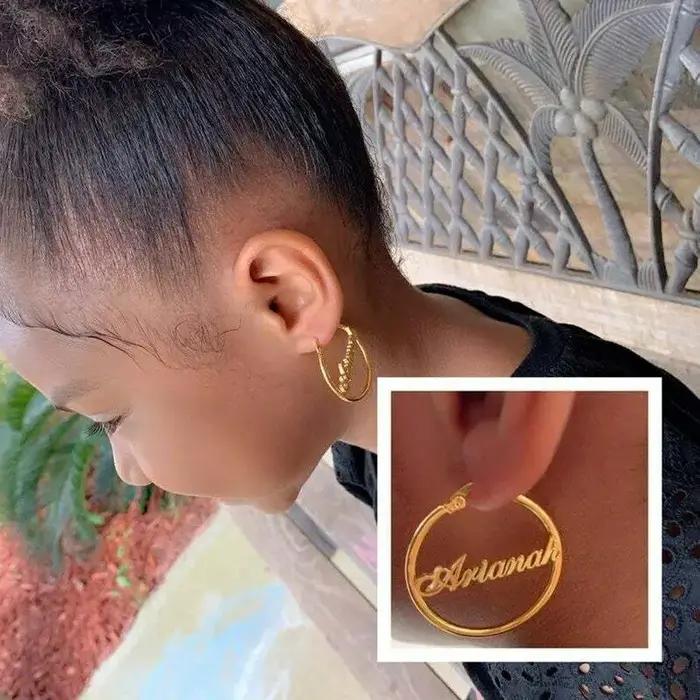 Boucles d'oreilles personnalisées avec nom pour enfant style punk en acier inoxydable couleur or rose argent bronze occassions spéciales cadeaux enfants