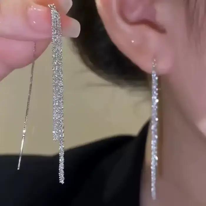 Boucles d'oreilles longues à pampilles pour femmes, classique, couleur argent brillant, goutte d'eau