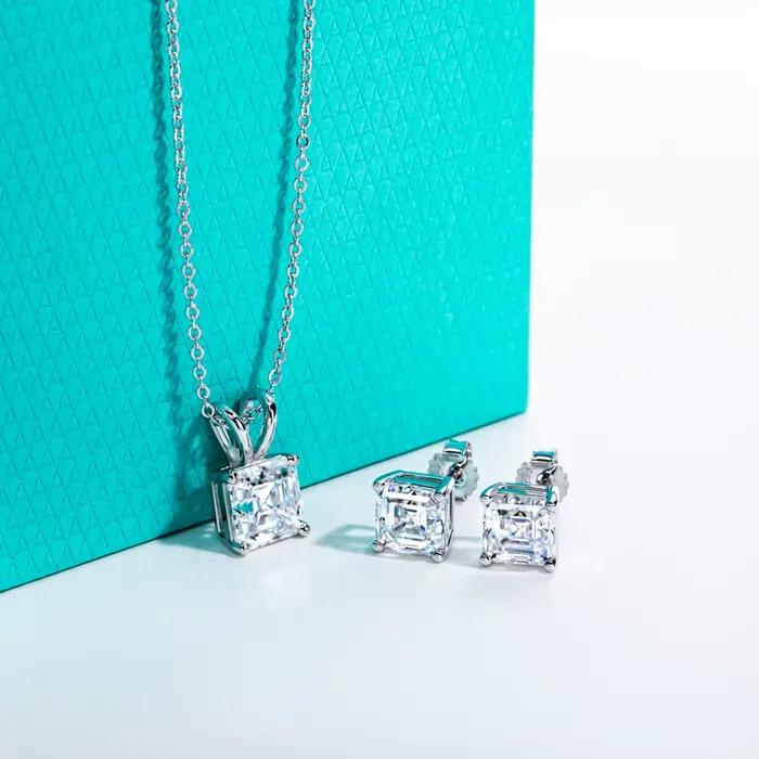 Ensemble de bijoux de mariage AnuJewel Moissanite Asscher collier et boucles d'oreilles en argent sterling 925 avec plaquage or 18 carats pour femmes occasions spéciales
