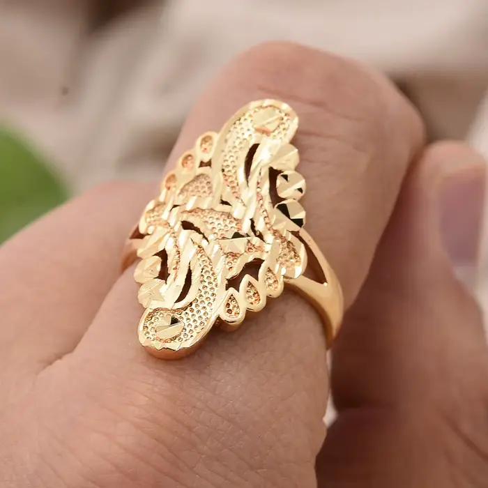 Bague en cuivre plaquée or 18 carats design géométrique oriental pour femmes et filles occasions spéciales mariage traditionnel