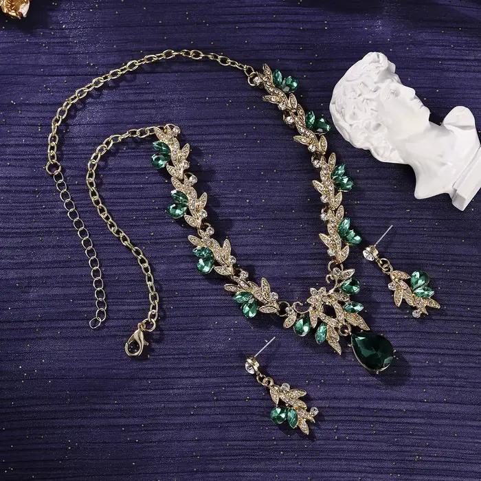 Ensemble collier et boucles d'oreilles de mariée en strass de luxe