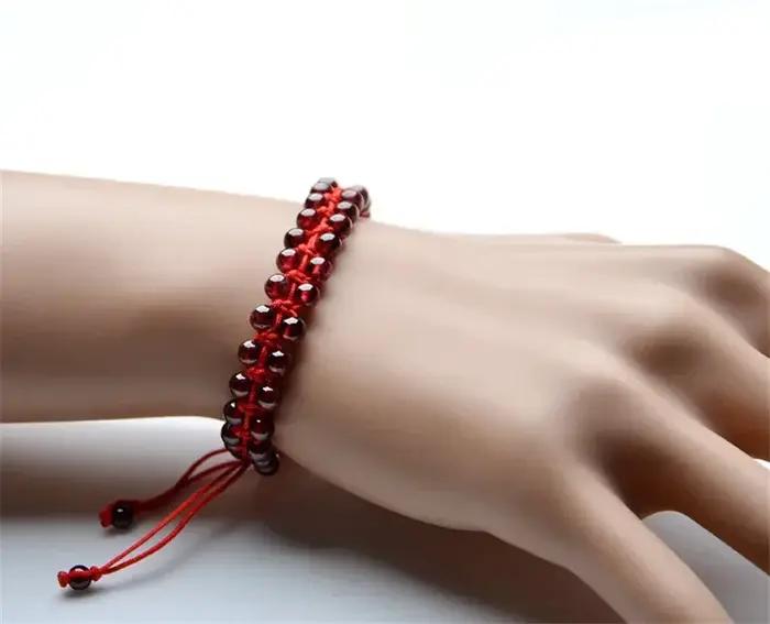 Bracelet en grenat rouge naturel perles rondes jade corde rouge faite à la main pour femmes hommes occasions spéciales anniversaires mariage