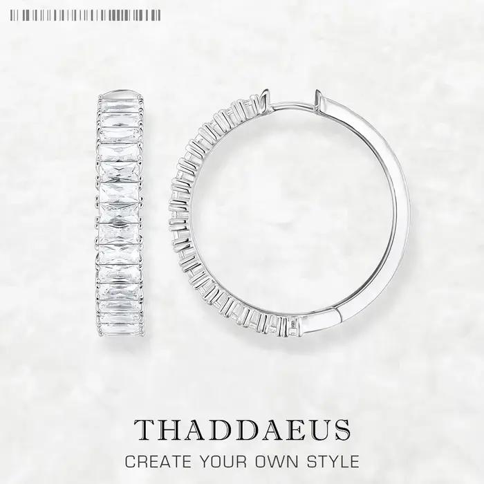 Boucles d'oreilles créoles à charnière avec pierres blanches pavées