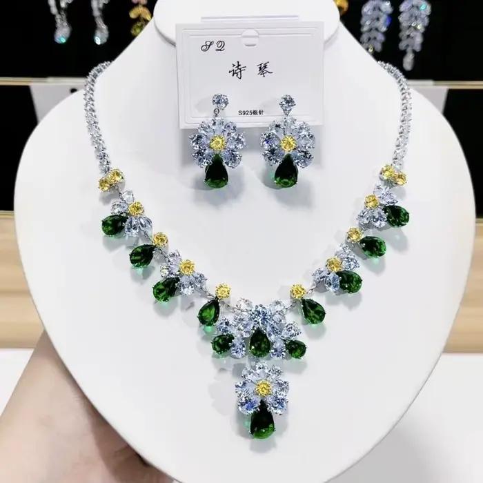Ensemble de boucles d'oreilles et collier à fleurs vertes en Zircon pour femmes, 2025