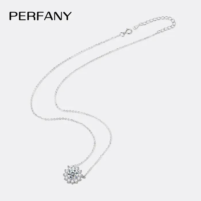 Collier Moissanite en Argent Pur S925 avec Pendentif Tournesol pour Femme, Bijou Élégant pour Occasions Spéciales
