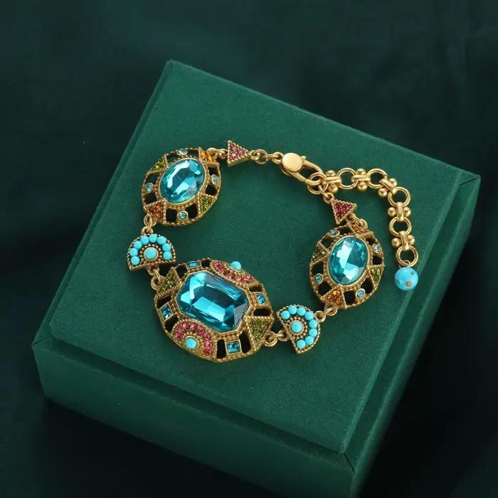Bracelet Bohème Antique en Cristal Naturel et Cuivre Plaqué Or pour Femmes Occasions Spéciales Fantaisie Vintage