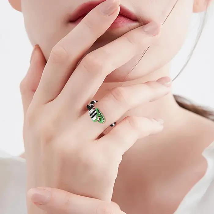 Bague serpent en argent 925 sertie de zircons cubiques blanches élégante pour femmes occasions spéciales soirée chic cadeau trèfle de vacances