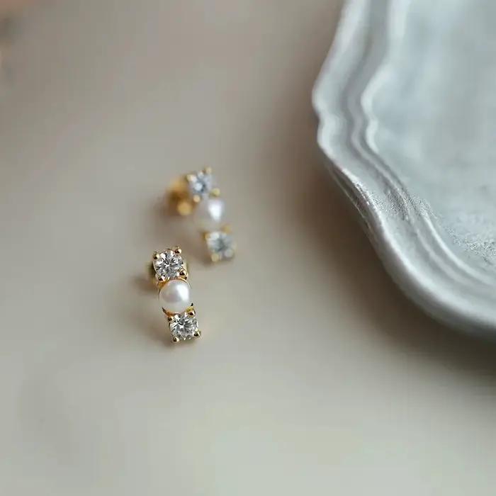 Clous d'oreilles en argent Sterling 925 avec perle et Zircon pour femmes occasions spéciales élégantes minimalistes