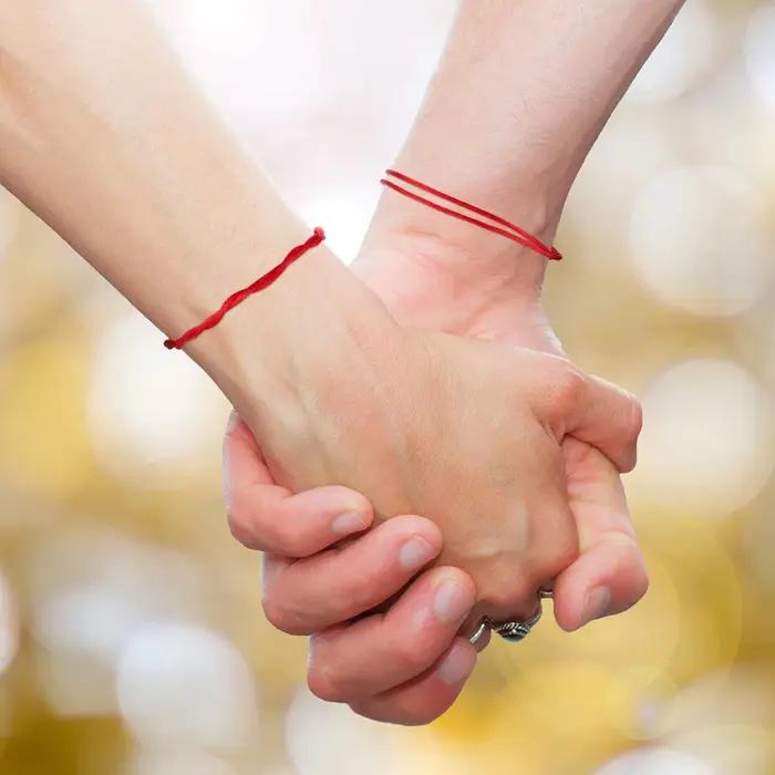 Bracelet à cordes rouges unisexe à la mode avec amulette de protection et breloques coeurs pour femmes et hommes occassions spéciales