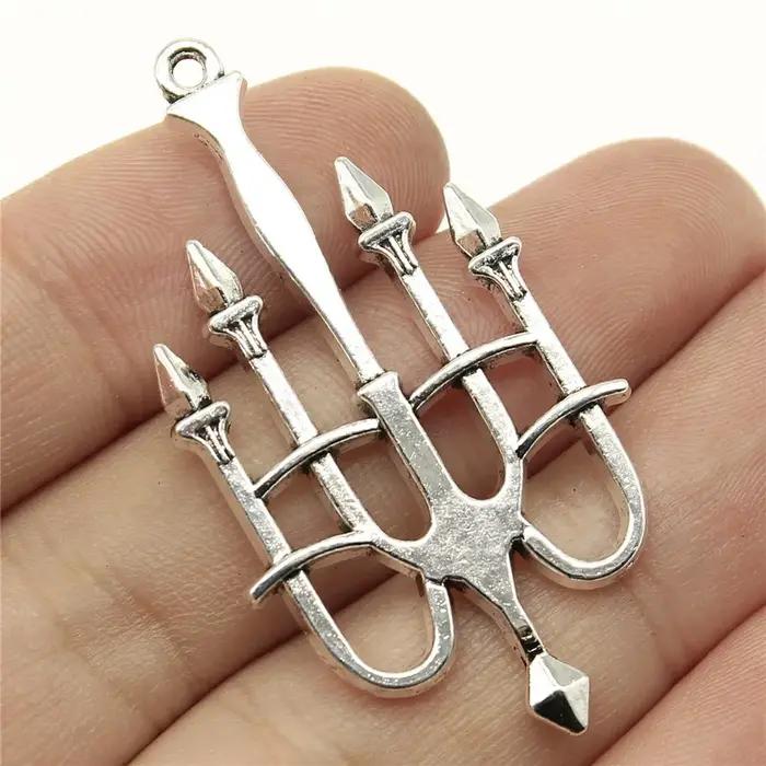 WYSIWYG 2 pièces 50x27mm 2 couleurs rétro médiéval chandelier pendentif à breloques pour bijoux à bricoler soi-même