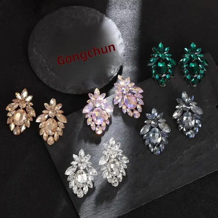 Boucles d'oreilles longues et élégantes en forme de goutte d'eau pour femmes