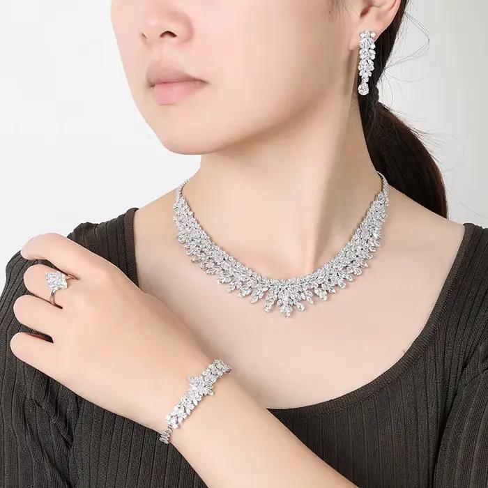 Ensembles de bijoux HADIYANA mariée zircone pour les femmes fête luxe collier Bracelet boucle d'oreille anneaux de mariage BN8132 cadeau d'anniversaire
