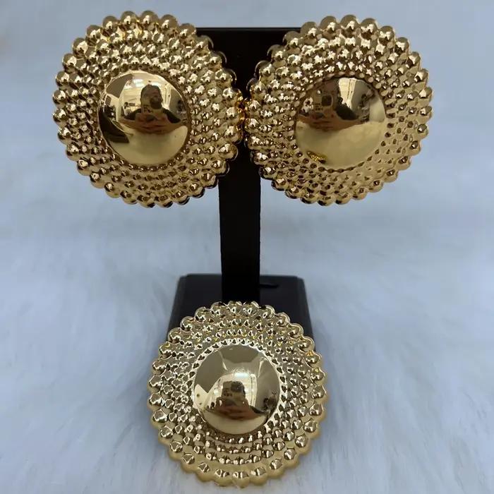 Ensemble de bijoux plaqués or YM pour femmes avec collier et boucles d'oreilles en perles rondes, idéal pour les mariages, accessoires de mariée, cadeau pour occasions spéciales
