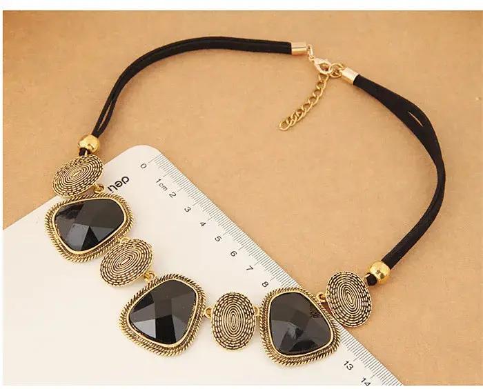 Collier Femme Rétro Bijoux Corde Noire Chaîne Ras Du Cou Pendentif Résine Pierre Géométrique Occasions Spéciales