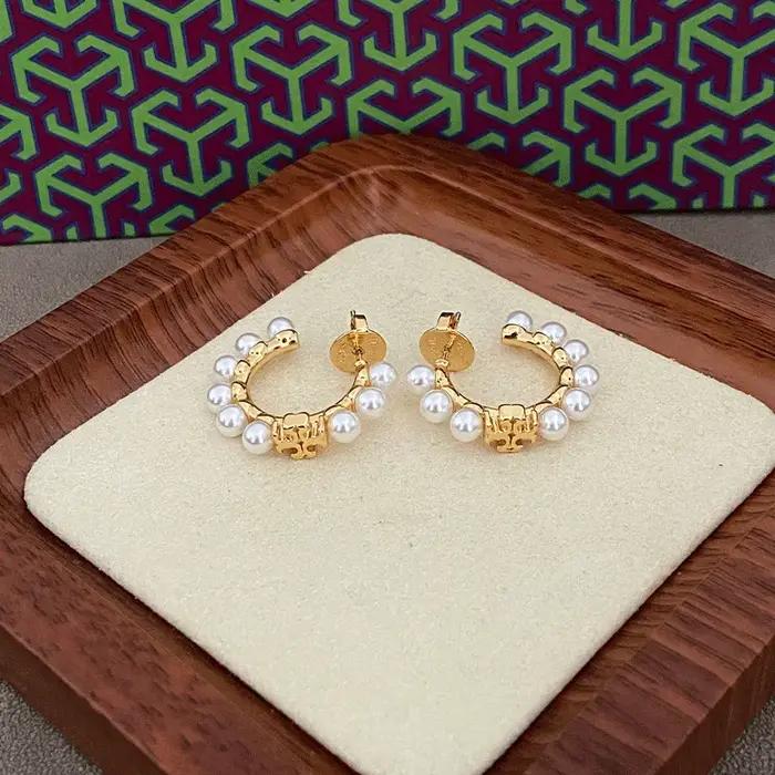Boucles d'Oreilles en Forme de C Style Rétro Français Perles Incrustées Élégantes Mode Accessoire Femme Occasions Spéciales