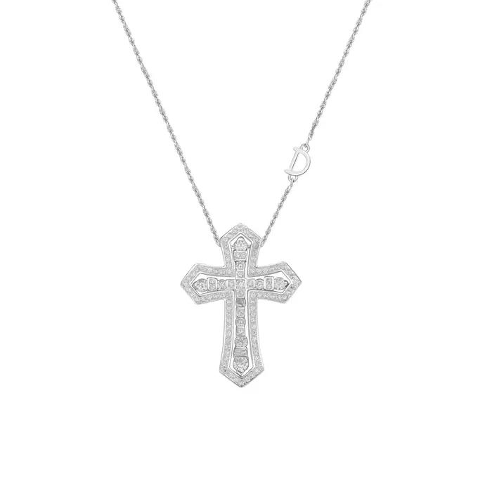 Collier pendentif croix épaisse avec croix entièrement sertie de zircons, style gothique, plaqué or de qualité, bijoux de luxe unisexe, colliers ras du cou délicats
