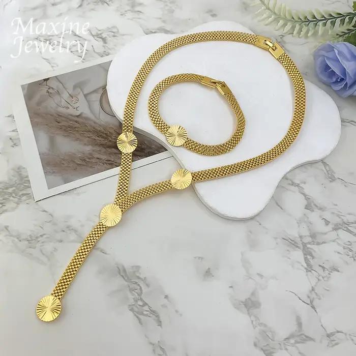 Ensemble de bijoux dorés classiques de luxe pour femmes