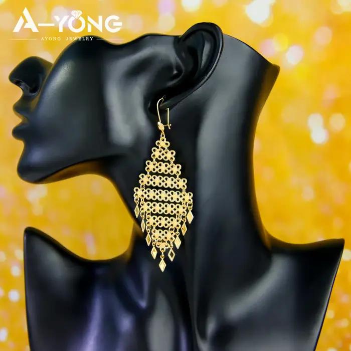 Boucles d'oreilles longues pendantes élégantes de dubaï