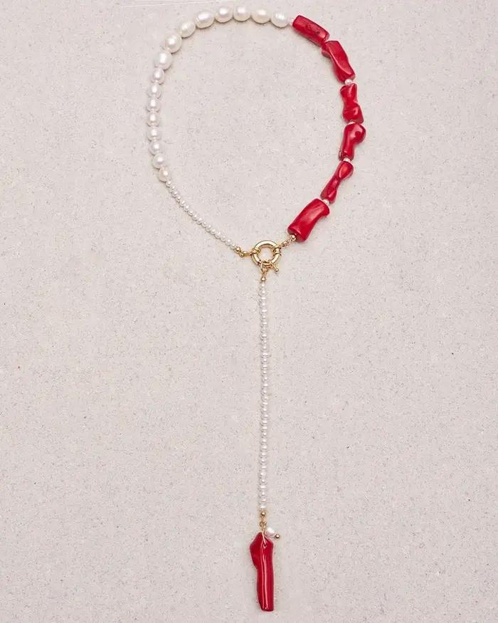 Collier avec pendentif en perles d'eau douce naturelles baroques, corail rouge, court pour femmes, bijoux bohème à la mode, ras du cou d'amitié, 2022