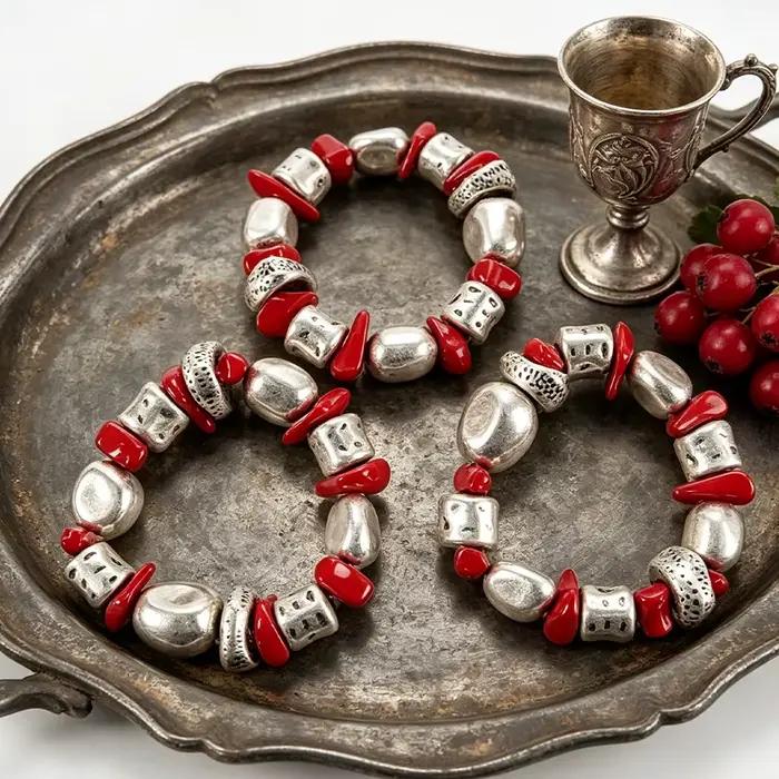 Ensemble de trois bracelets à perles rouges et argent vieilli style bohème pour femme