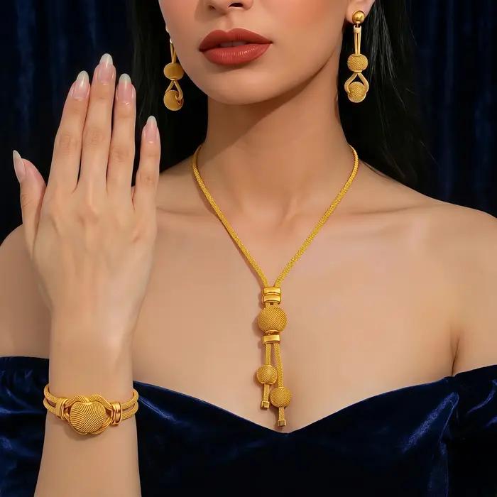 Ensemble de bijoux indiens plaqués or collier de perles africaines boucles d'oreilles pour mariage occasions spéciales femmes