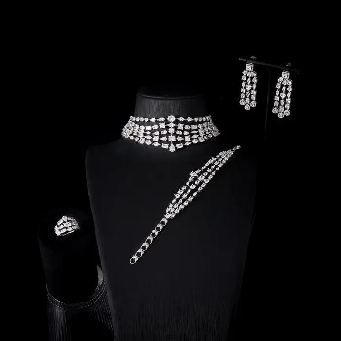 IN JEWELIFE 00113 Ensemble de colliers ras du cou de luxe pour femmes, ensembles de bijoux, couleur