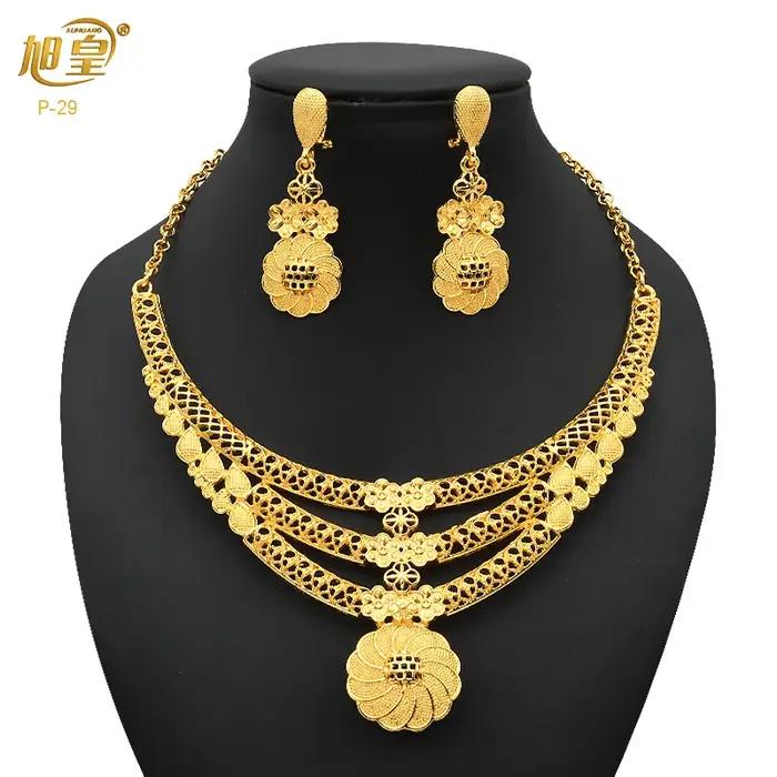 Ensemble de bijoux couleur or 24 carats pour femmes collier et boucles d'oreilles de luxe pour mariage bohème occasions spéciales cadeaux de fête