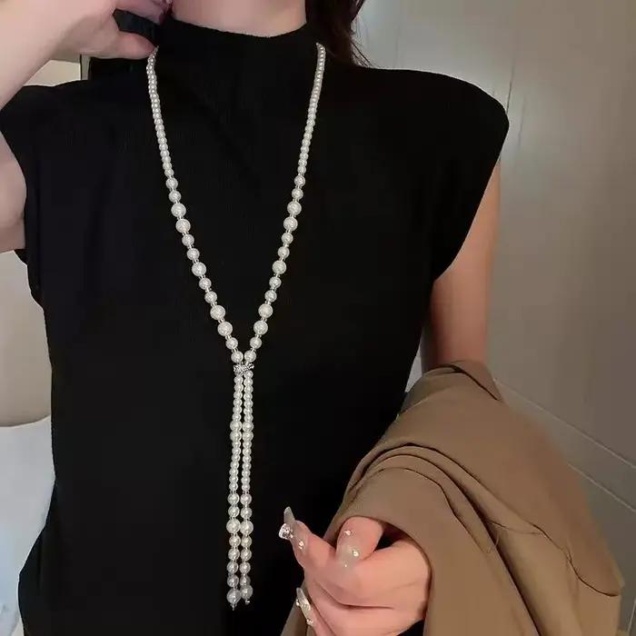 Collier long élégant en perles pour femme