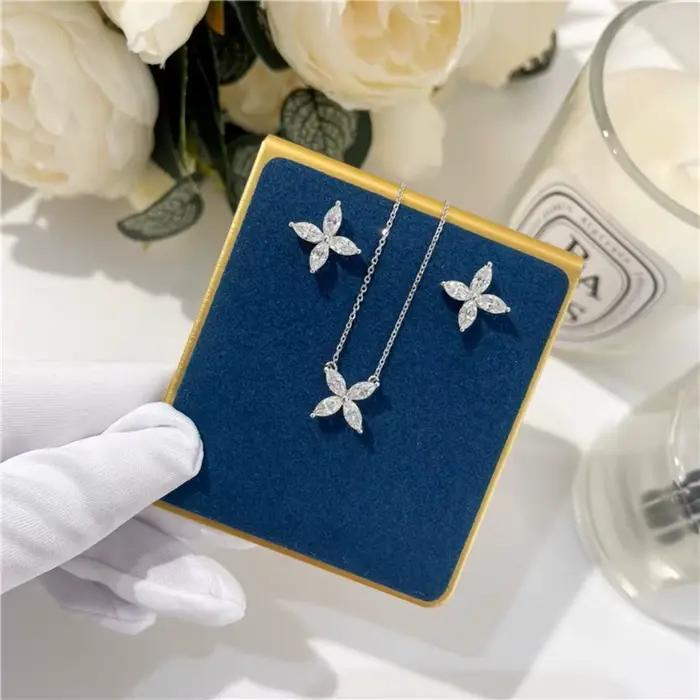 Ensemble de bijoux en Moissonite en forme de papillon pour femmes, collier en argent Sterling 925 et boucles d'oreilles pour occasions spéciales bijoux finement travaillés élégance romantique et moderne GRA