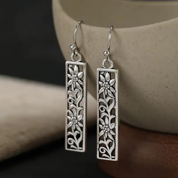 Boucles d'oreilles pendantes rectangulaires ajourées fleur de vigne style forêt rétro antique plaquées argent bijoux tendance pour femme occasions spéciales