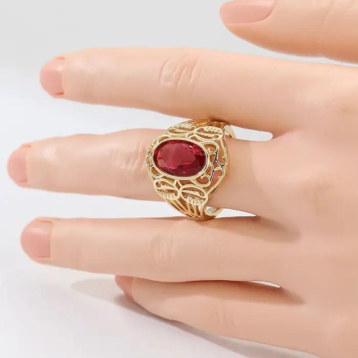 Magnifique bague vintage dorée sculptée à la main avec rubis synthétique creux pour femme