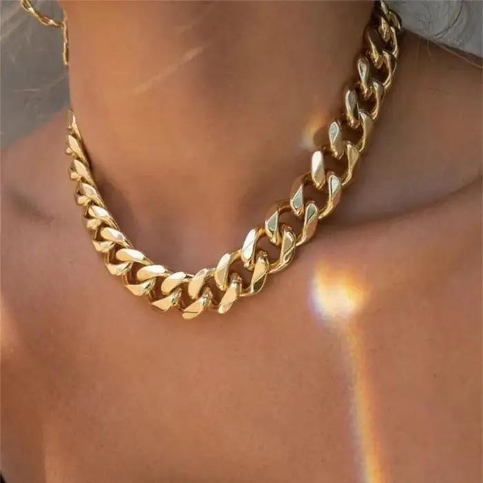 Collier ras du cou géométrique pour femme