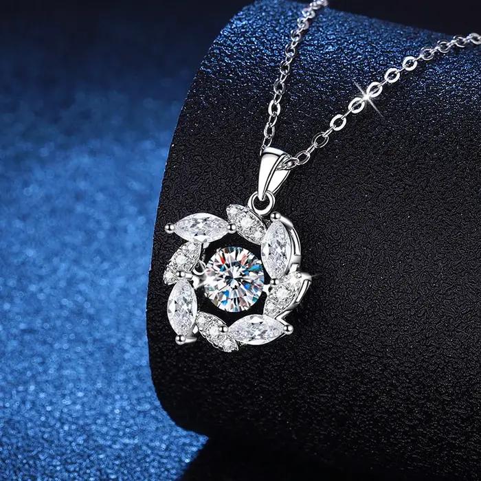 Collier LioraGem en moissanite étincelante de 1 carat