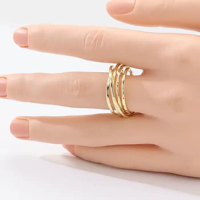 Bague pour femme vintage sculptée à la main, creuse, couleur or, en métal, motif géométrique, pour usage quotidien, bijoux de fête, cadeau d'anniversaire