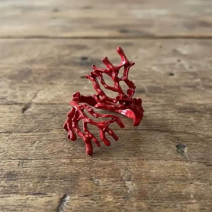 Bague en corail rouge exagérée pour femme, tendance, irrégulière, pour l'index, accessoire de main pour vacances à la plage, bijoux de mode