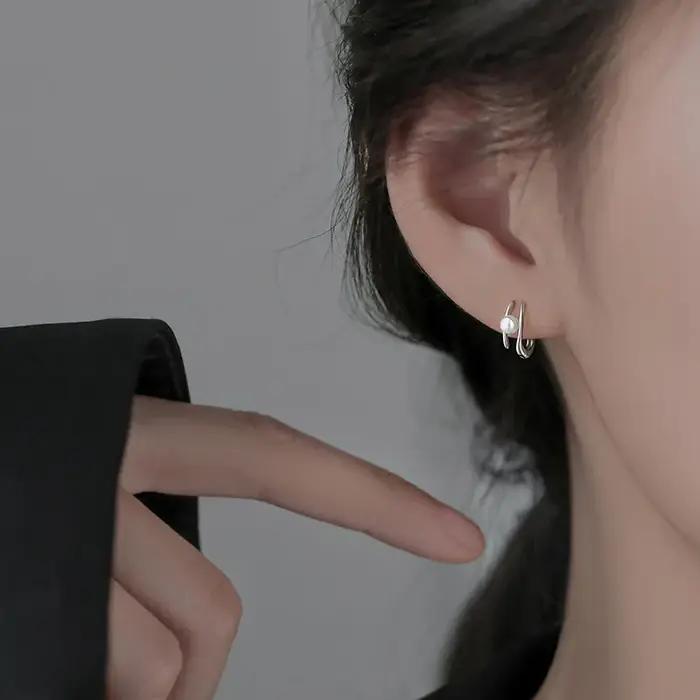 Boucles d'oreilles en argent sterling 925 avec perles design luxueux et exclusif pour femmes romantique et mignonnes occasions spéciales