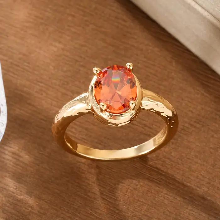 Bague minimaliste en cuivre martelé avec gemme artificielle ovale sertie pour femme, idéale pour le quotidien et les rendez-vous